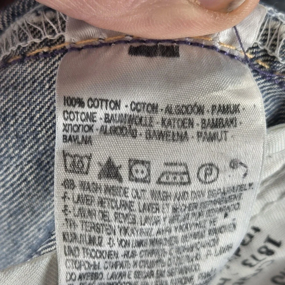 Levis 11899 important